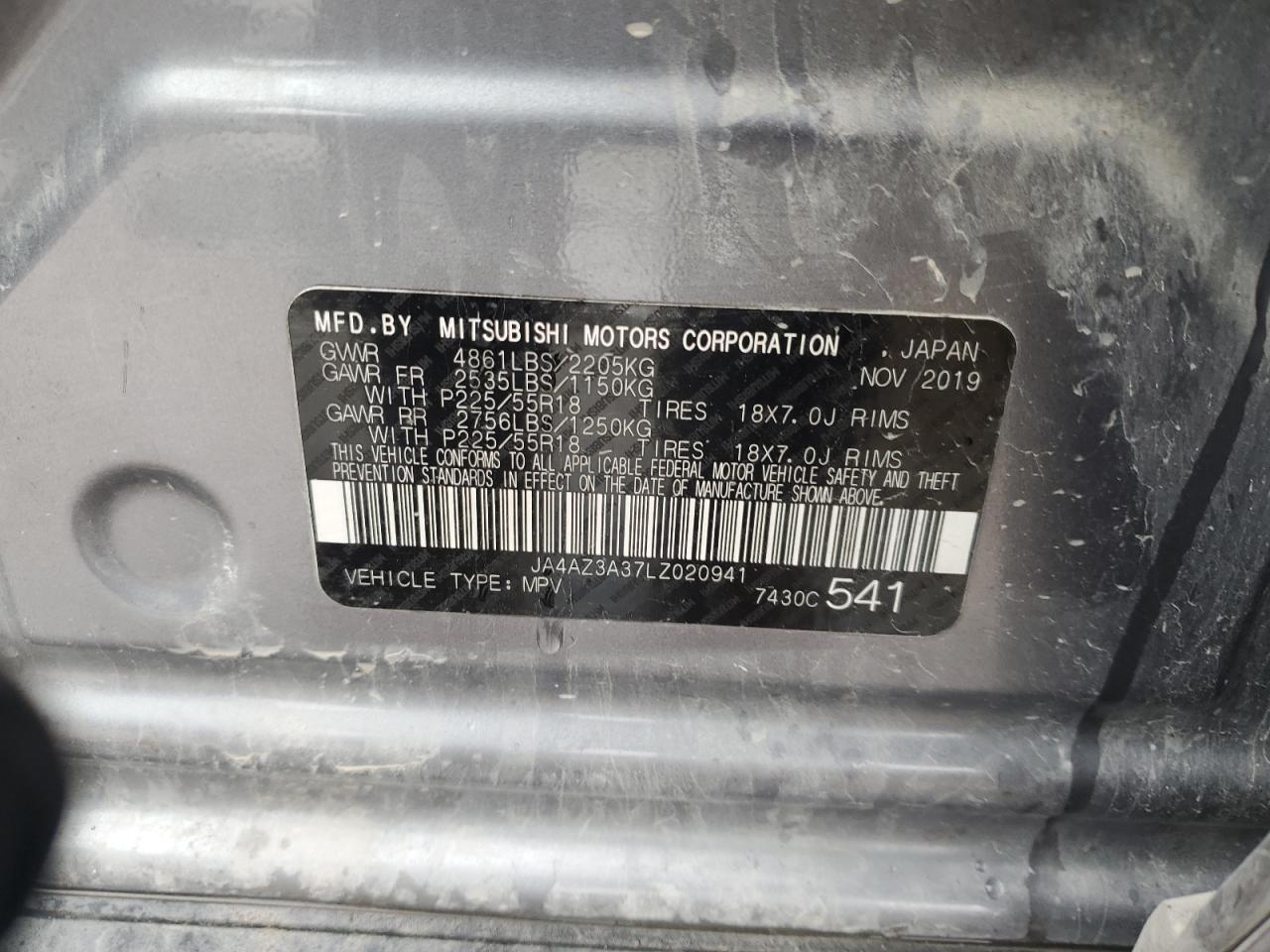 MITSUBISHI OUTLANDER SE