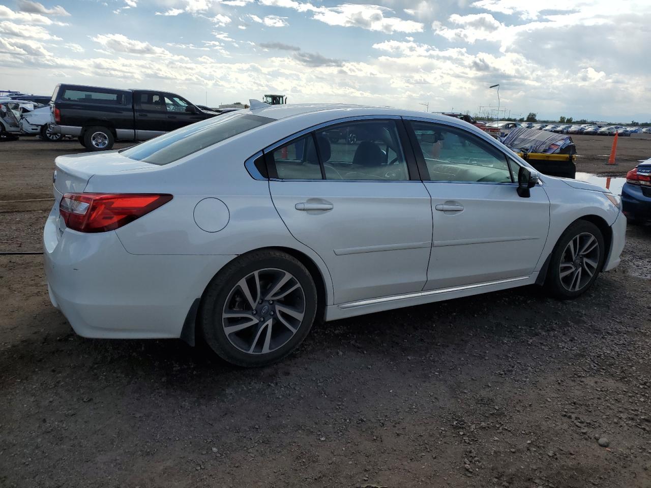 SUBARU LEGACY SPORT