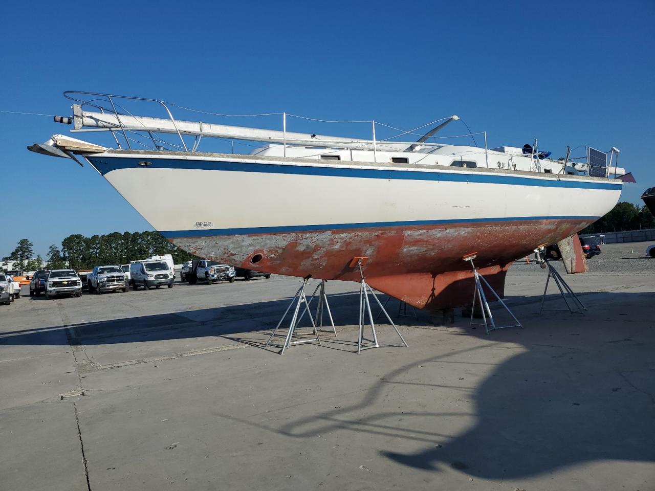 Lot #3240099486 2002 SAIL BOAT BOAT