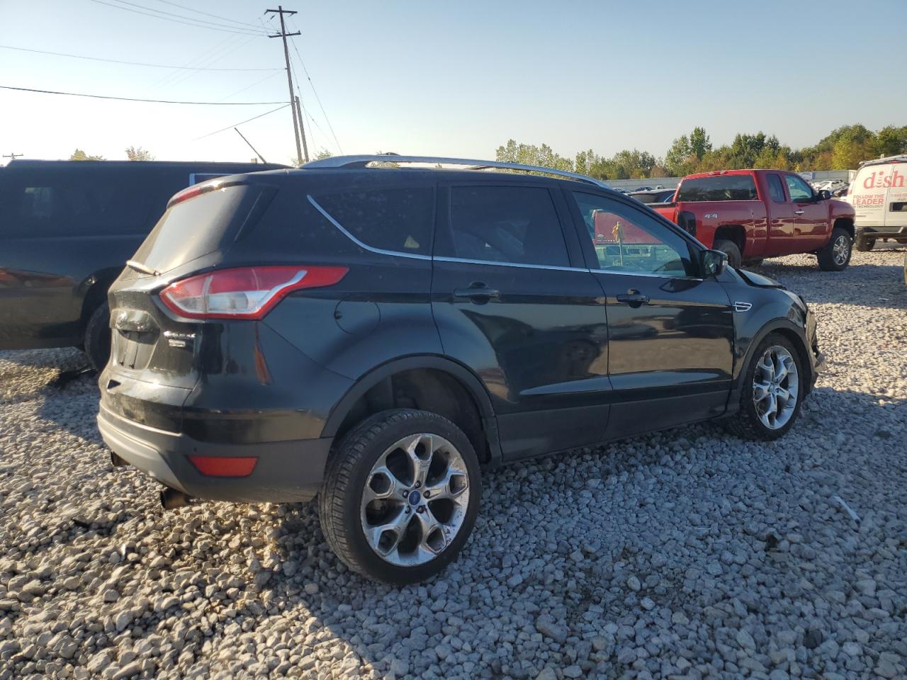 FORD ESCAPE TITANIUM