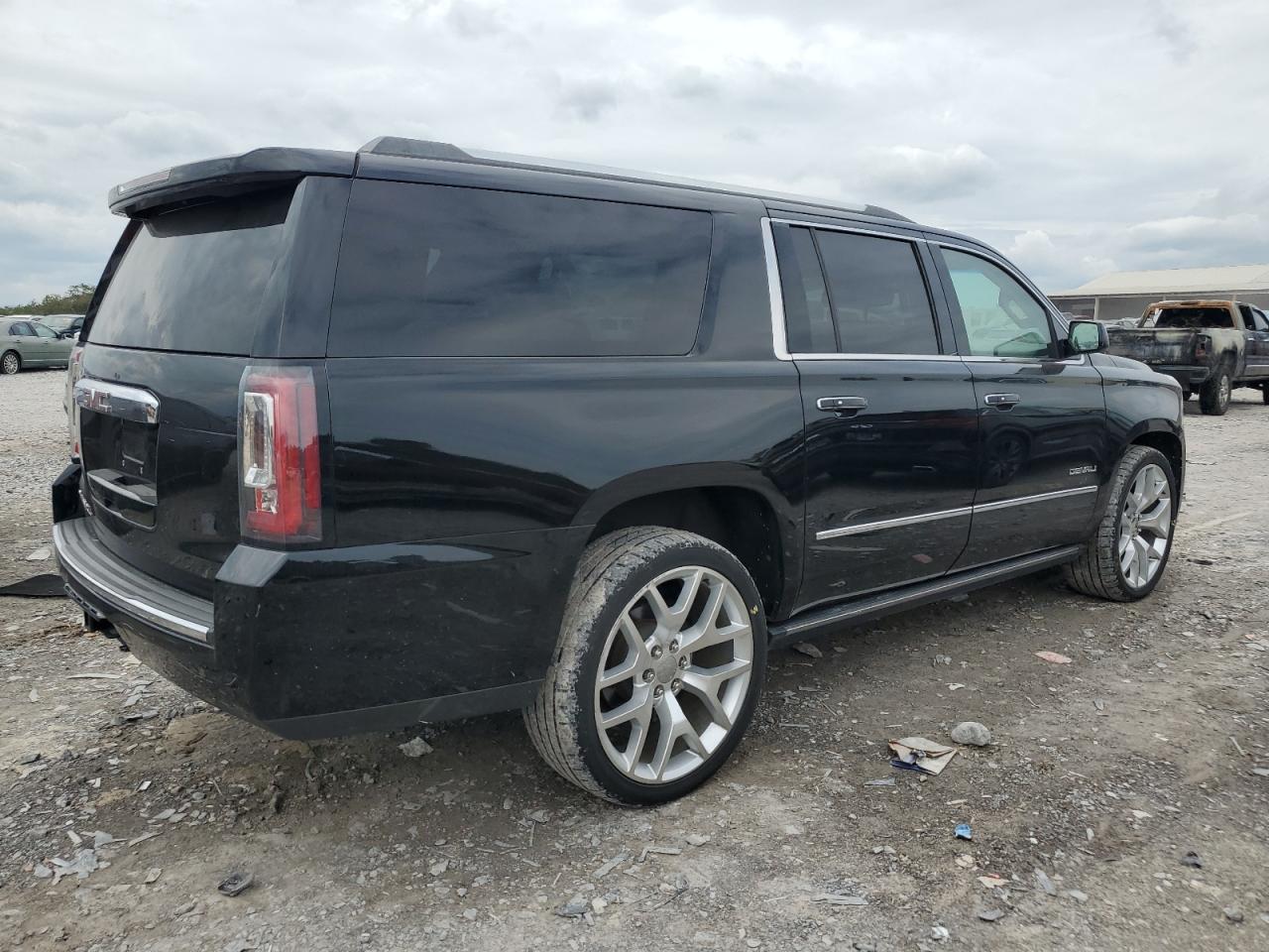 GMC YUKON DENALI