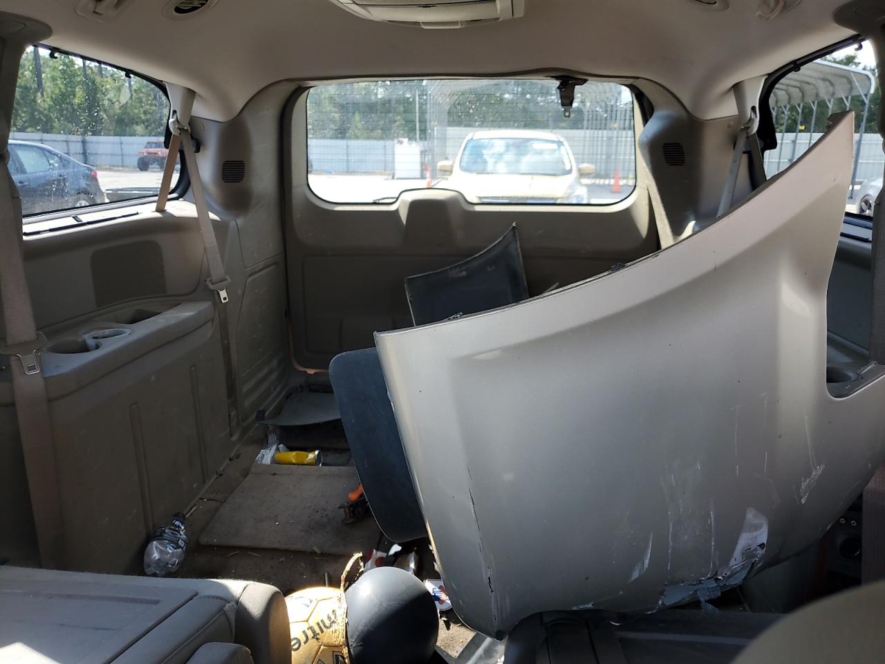 CHRYSLER TOWN & COUNTRY TOURING L