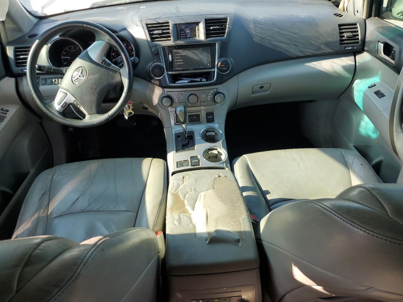 TOYOTA HIGHLANDER BASE