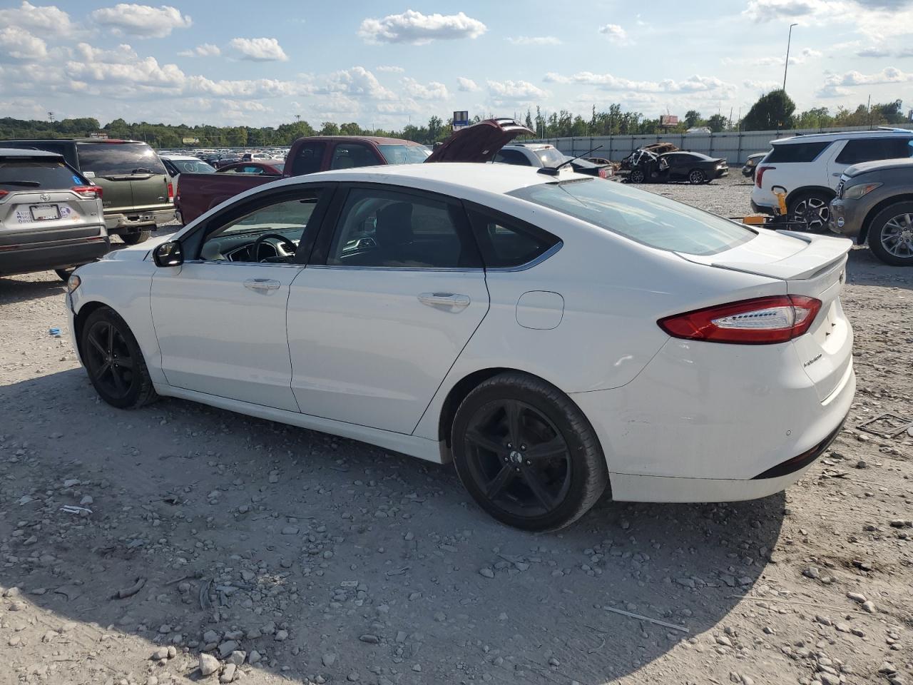 FORD FUSION SE