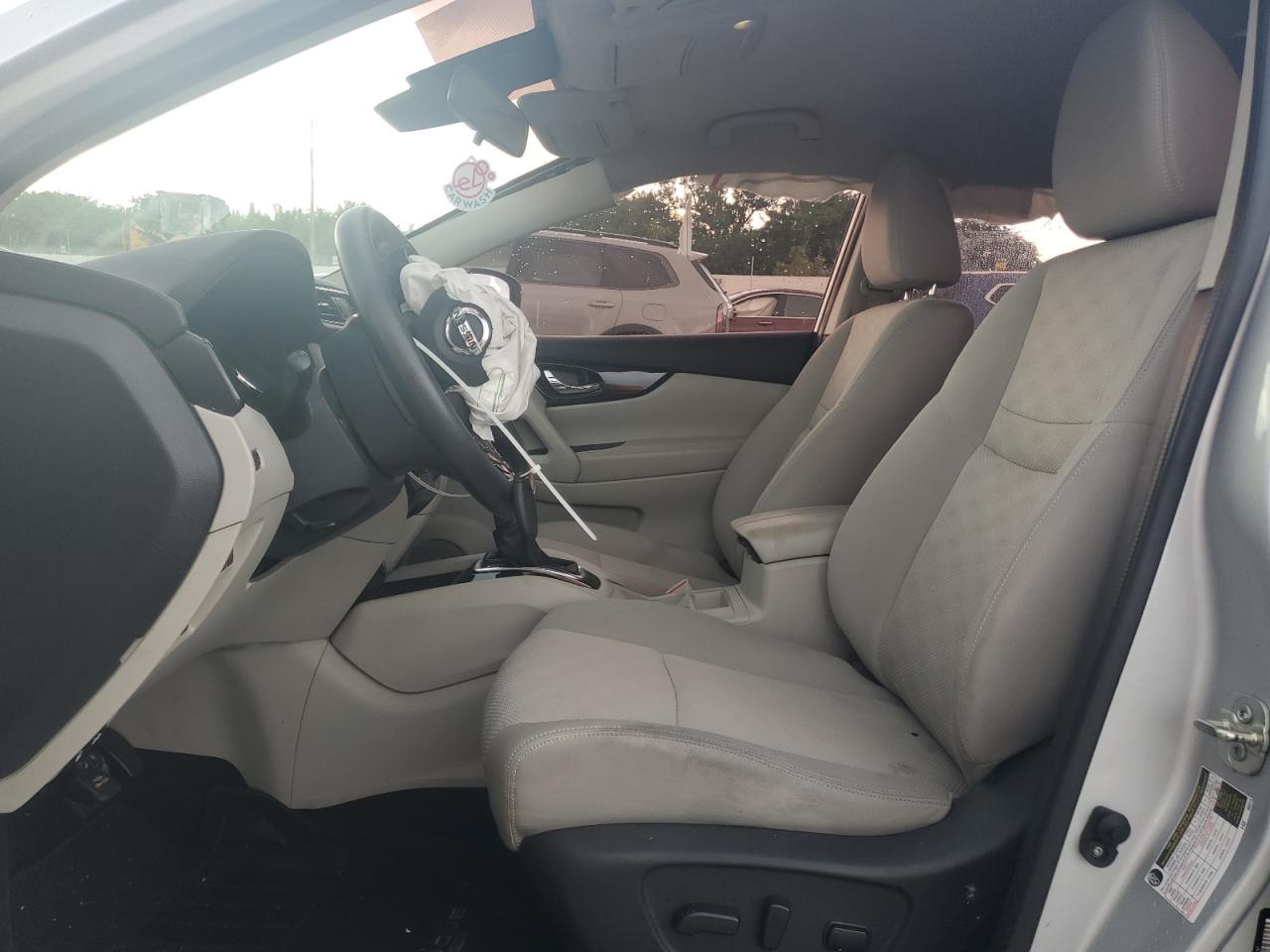 NISSAN ROGUE SPORT S