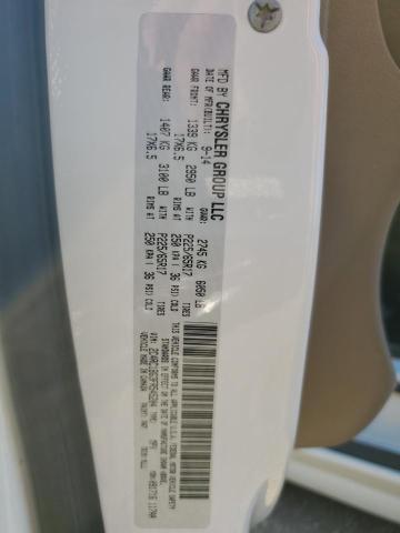 2015 CHRYSLER TOWN & COU 2C4RC1BG3FR545204