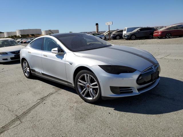 2015 TESLA MODEL S 60 5YJSA1S14FF080592
