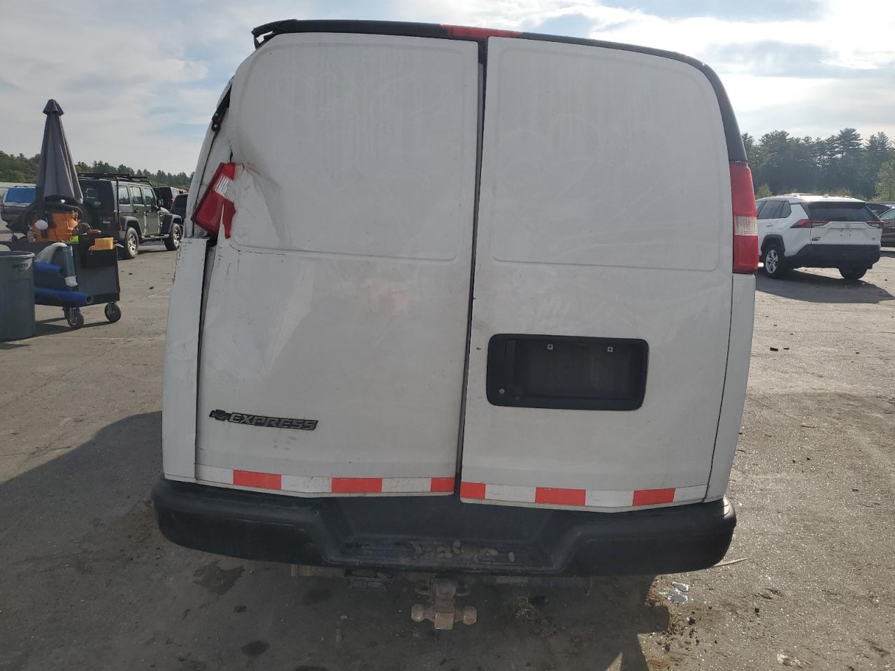 Lot #3312404119 2018 CHEVROLET EXPRESS G2