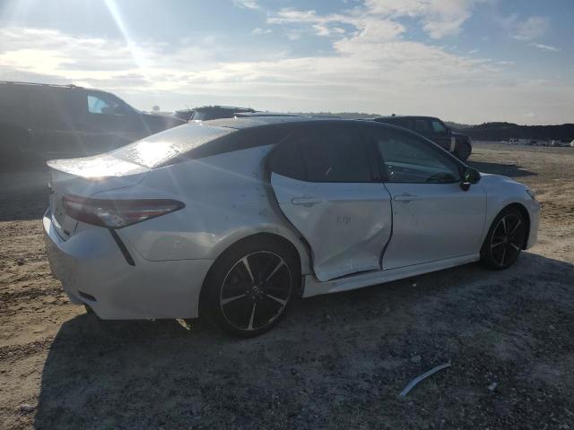 2018 TOYOTA CAMRY XSE 4T1B61HK6JU133788