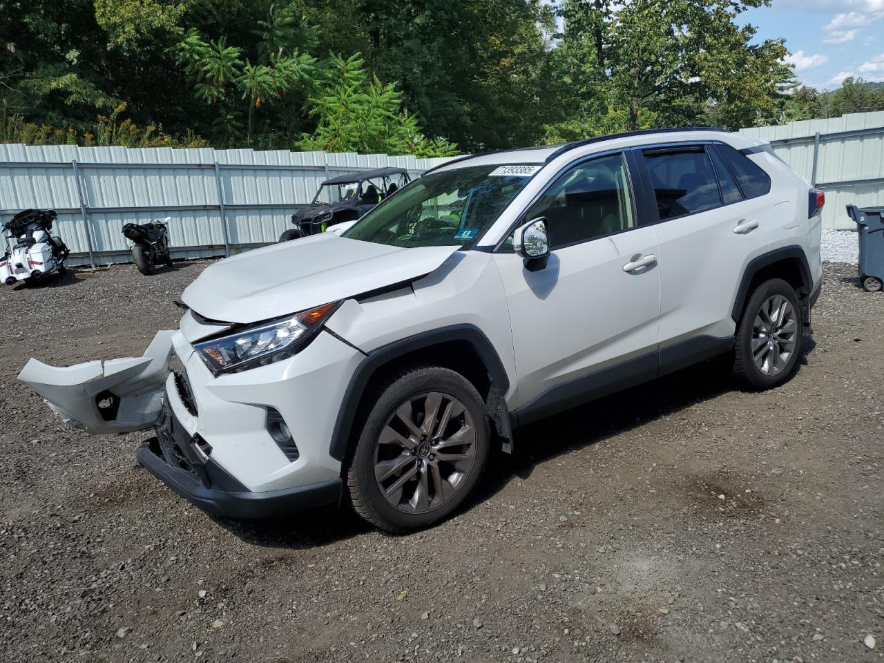 TOYOTA RAV4 XLE PREMIUM