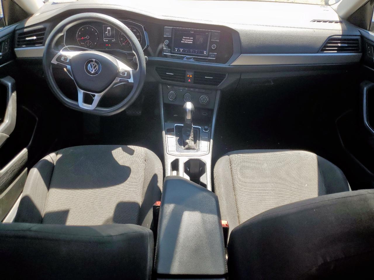 VOLKSWAGEN JETTA S
