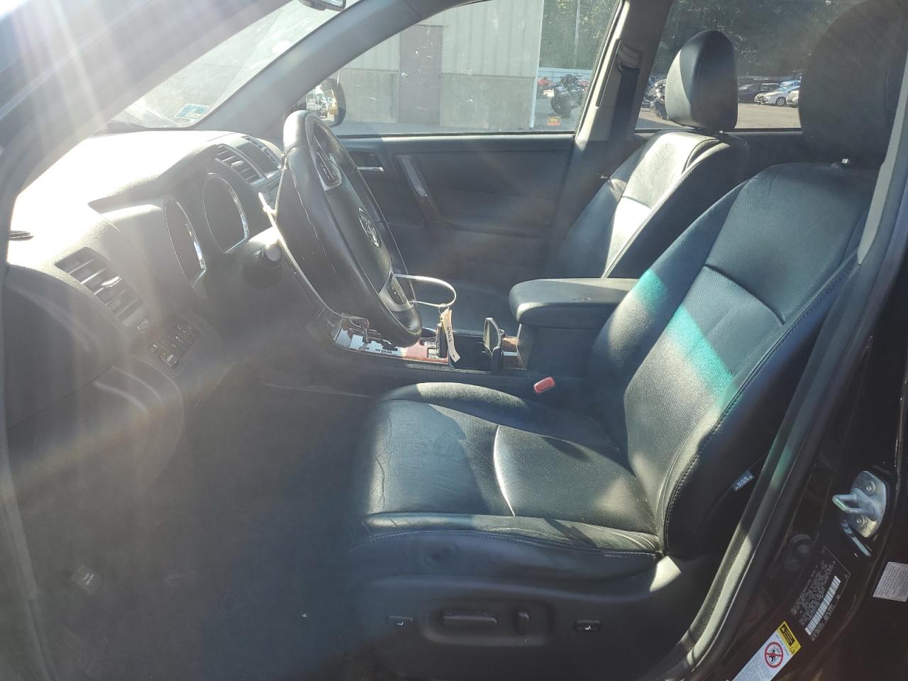 TOYOTA HIGHLANDER LIMITED