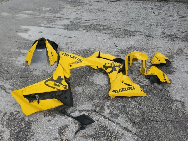 2024 SUZUKI GSX800 F JS1EM13B5R7102017