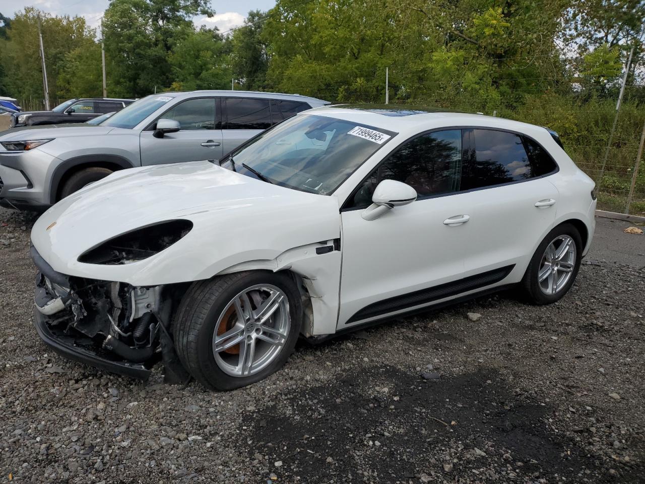 PORSCHE MACAN BASE