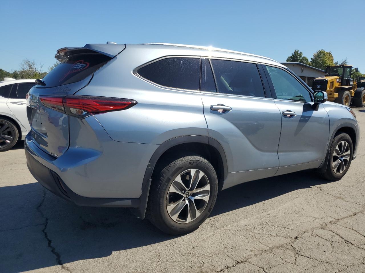 Lot #3319858206 2020 TOYOTA HIGHLANDER