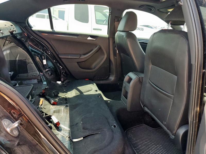 2018 VOLKSWAGEN JETTA SPOR 3VWD17AJ8JM222599