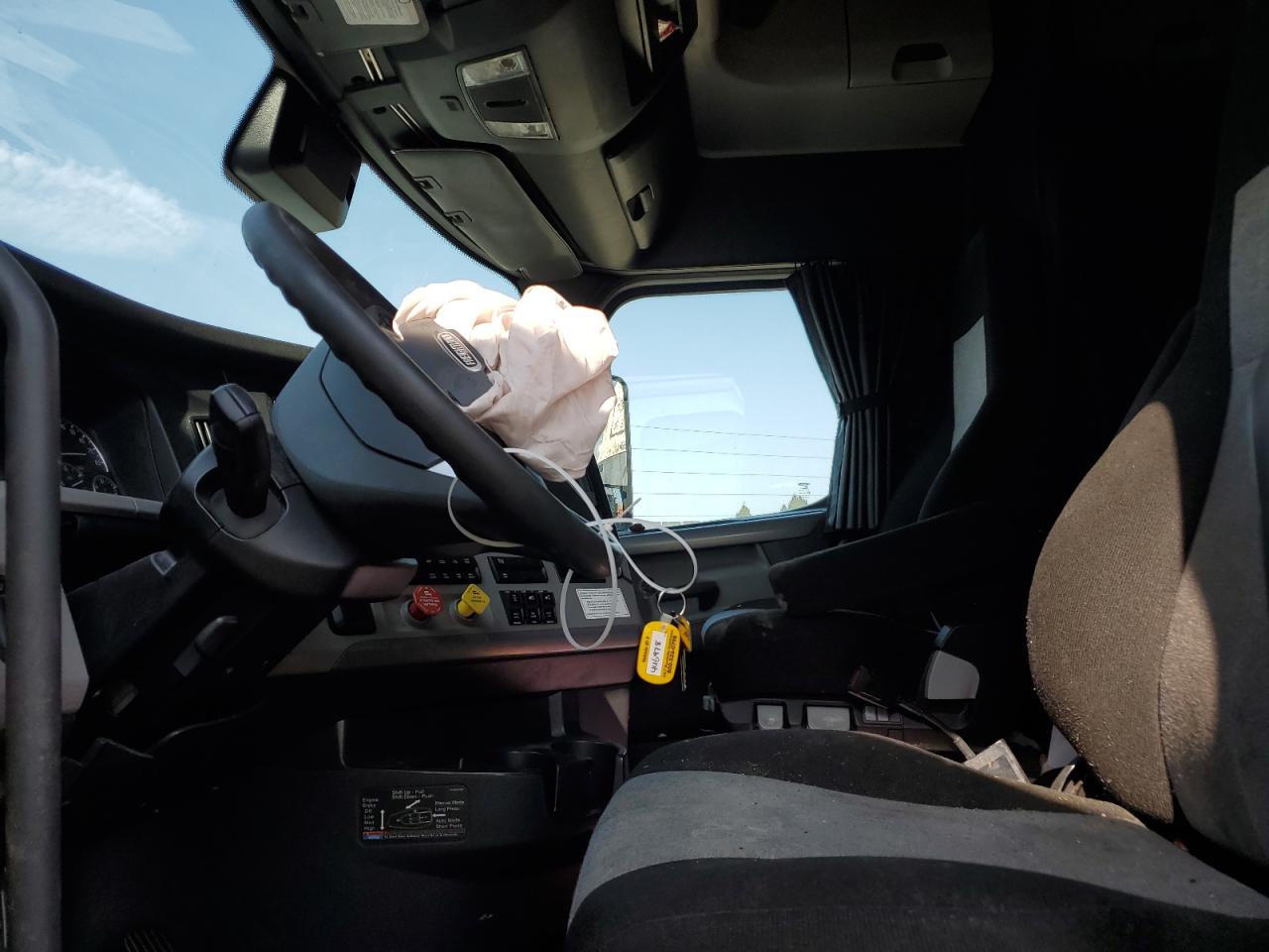 Lot #3269793686 2022 FREIGHTLINER CASCADIA 1