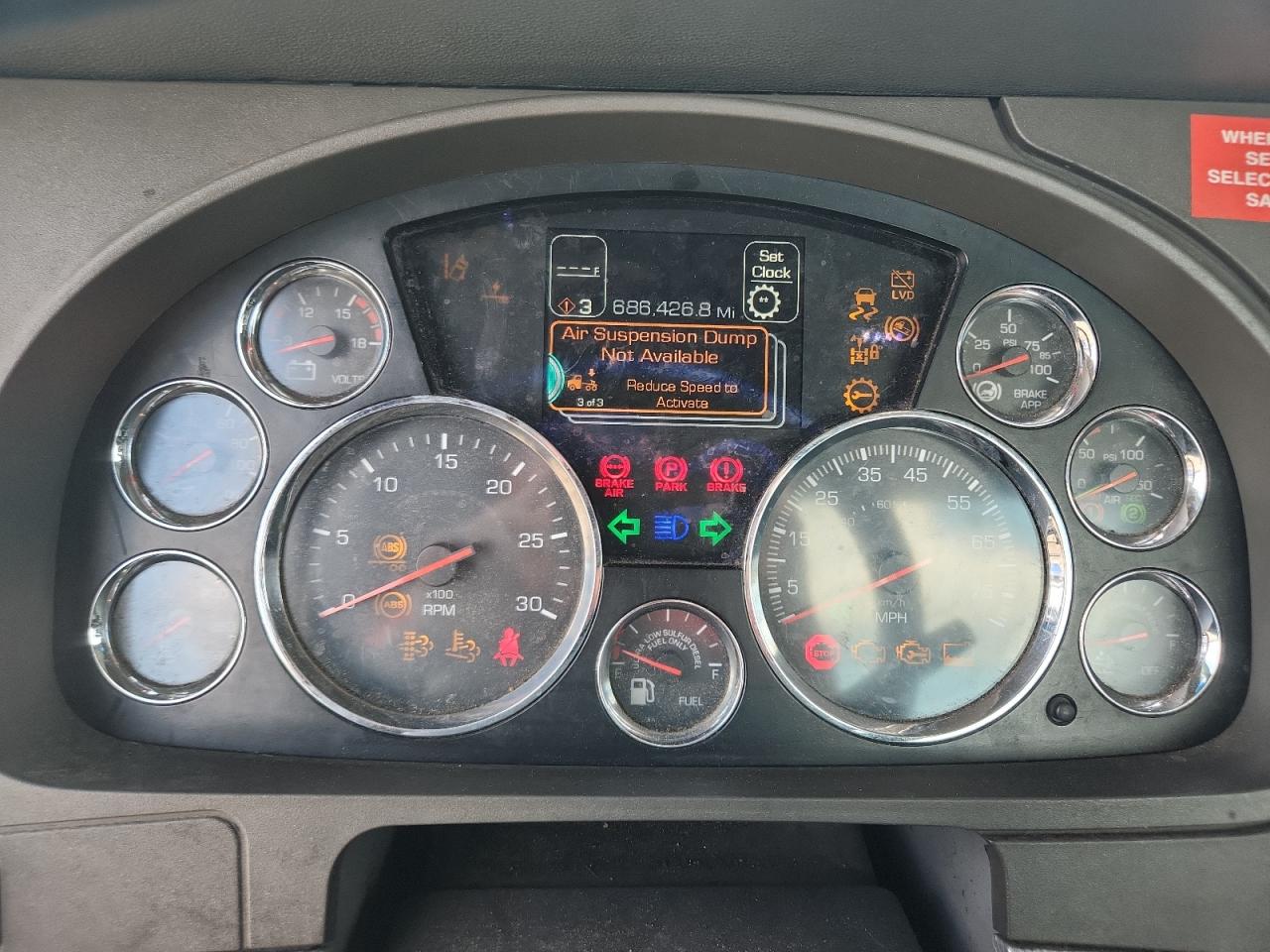 Lot #3259547121 2014 KENWORTH T680