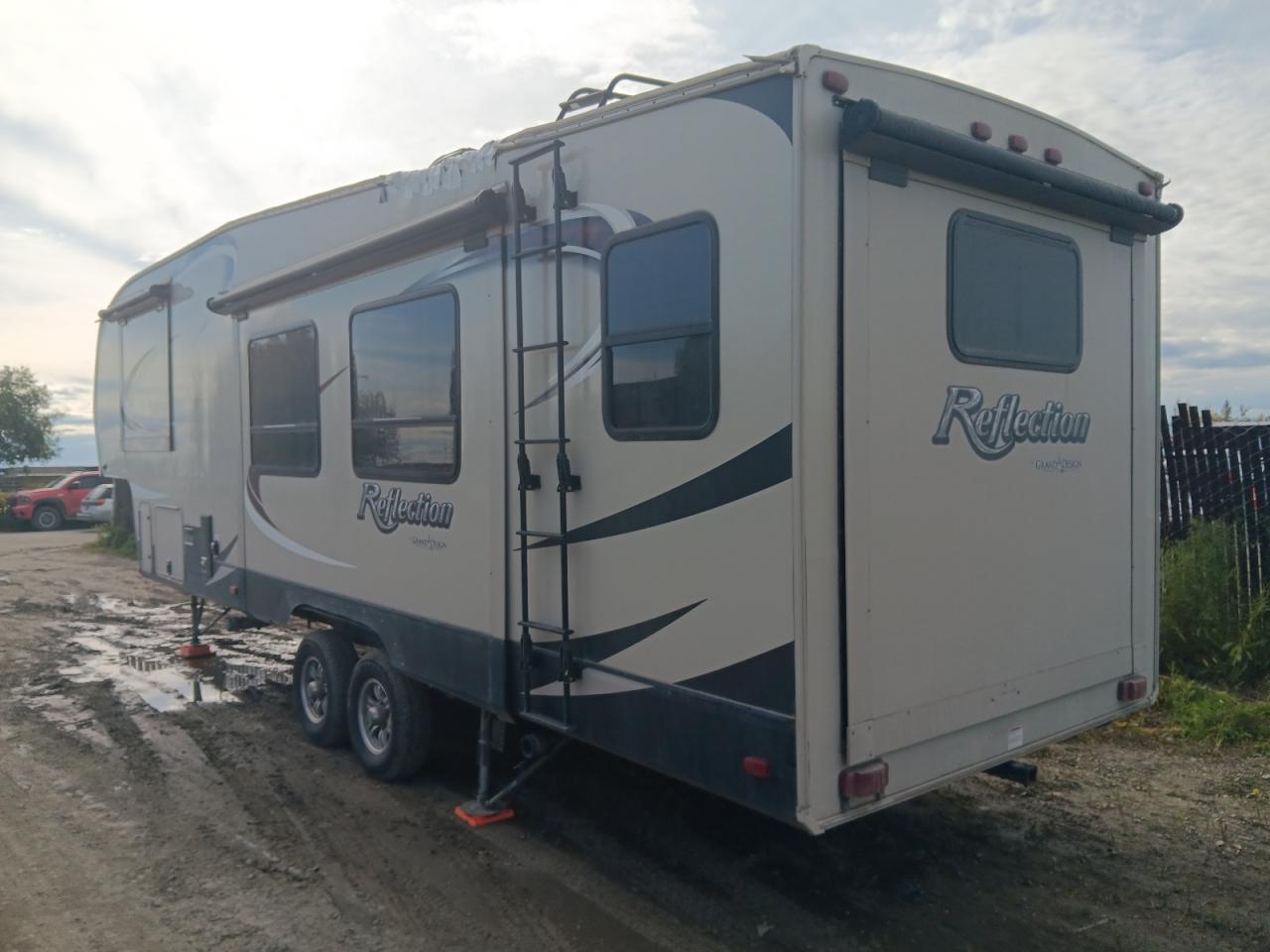 Lot #3269828675 2016 GRAND DESIGN REFLECTION