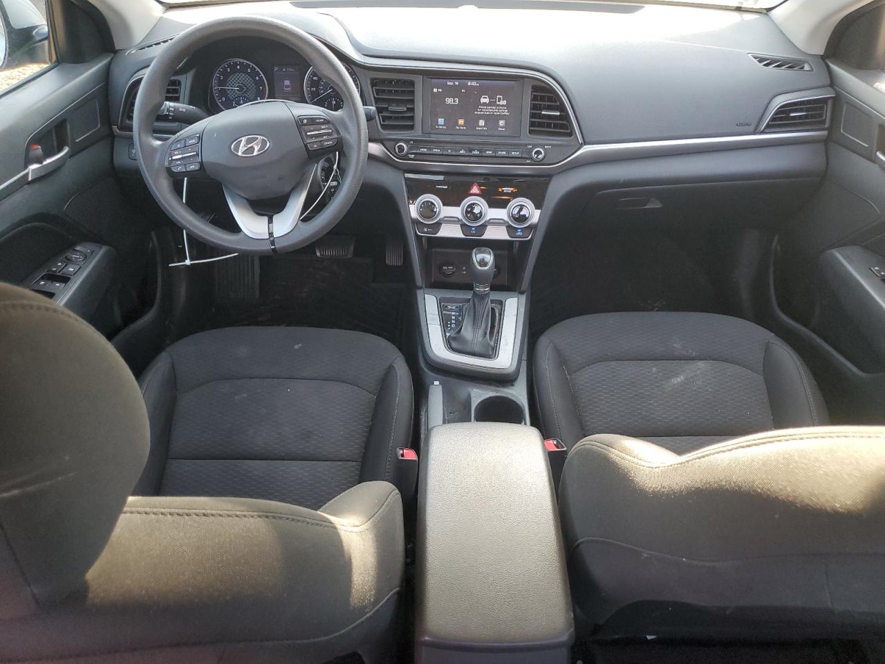HYUNDAI ELANTRA SEL