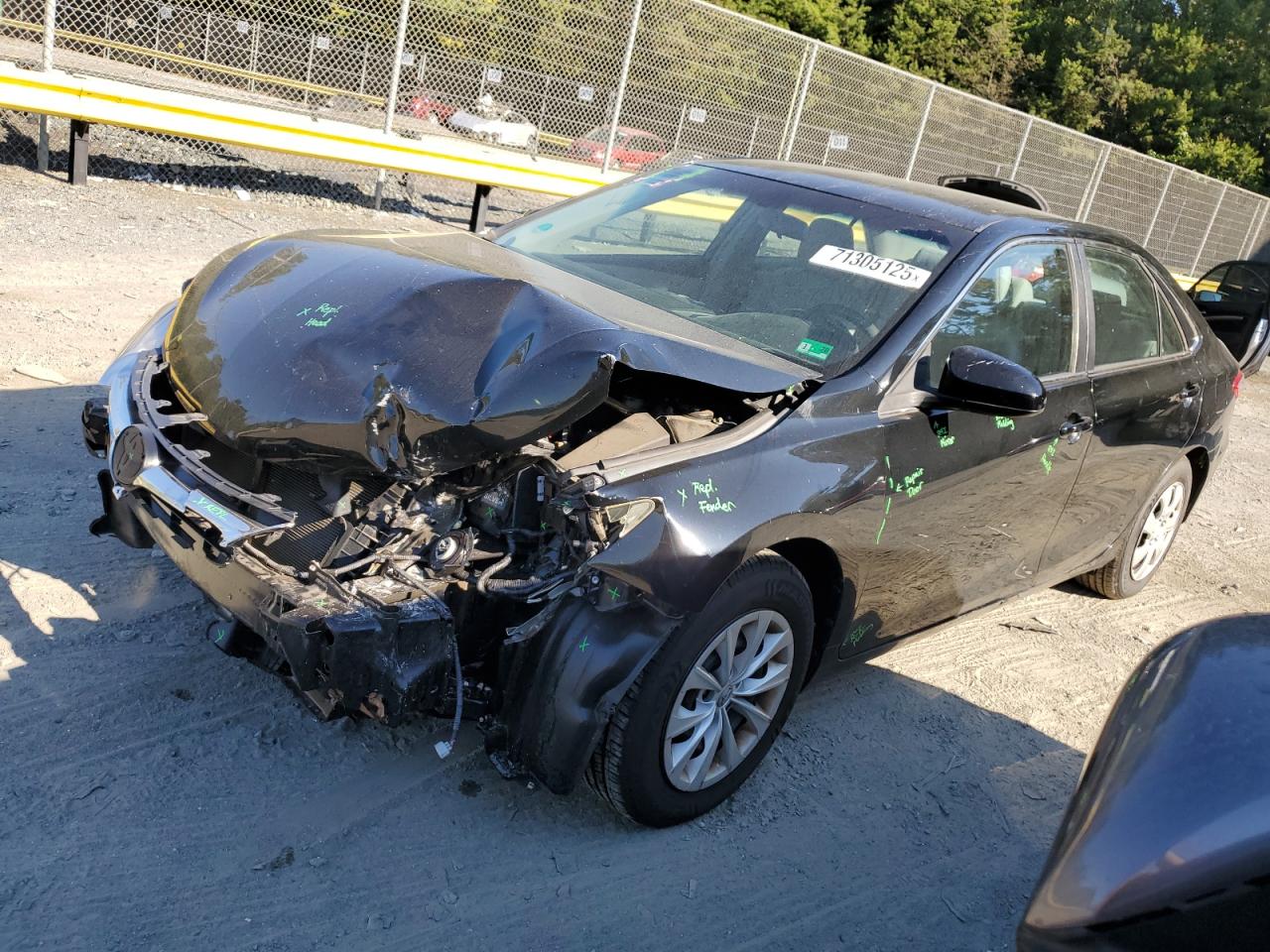 TOYOTA CAMRY LE