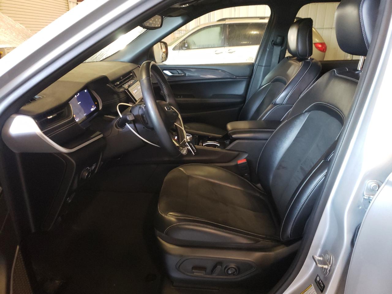 JEEP GRAND CHEROKEE L LAREDO