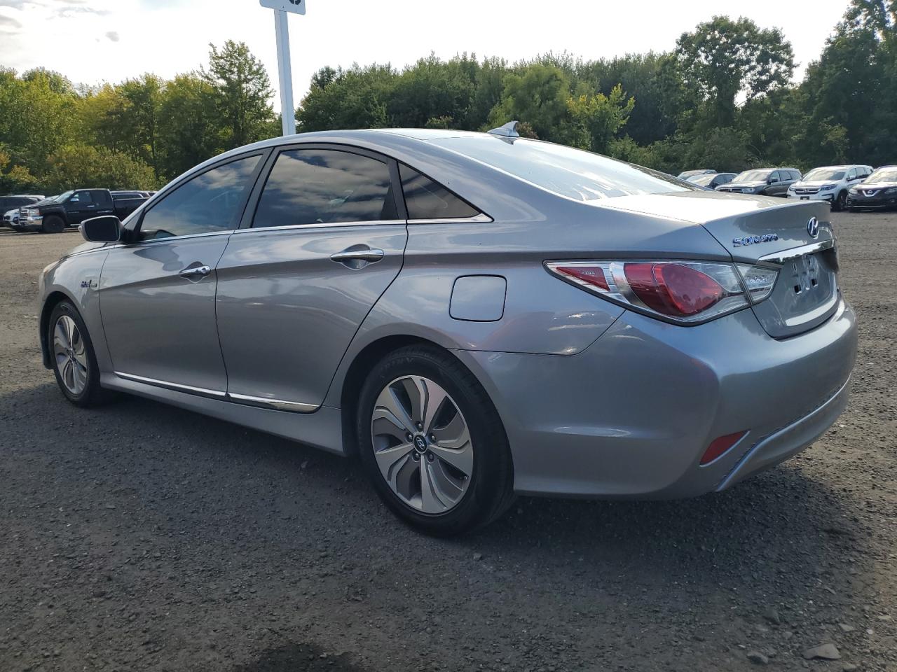 HYUNDAI SONATA HYBRID