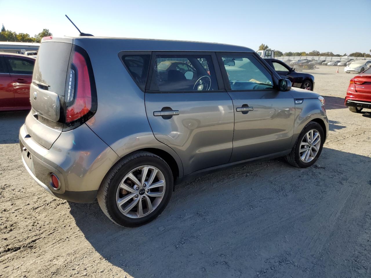 KIA SOUL +