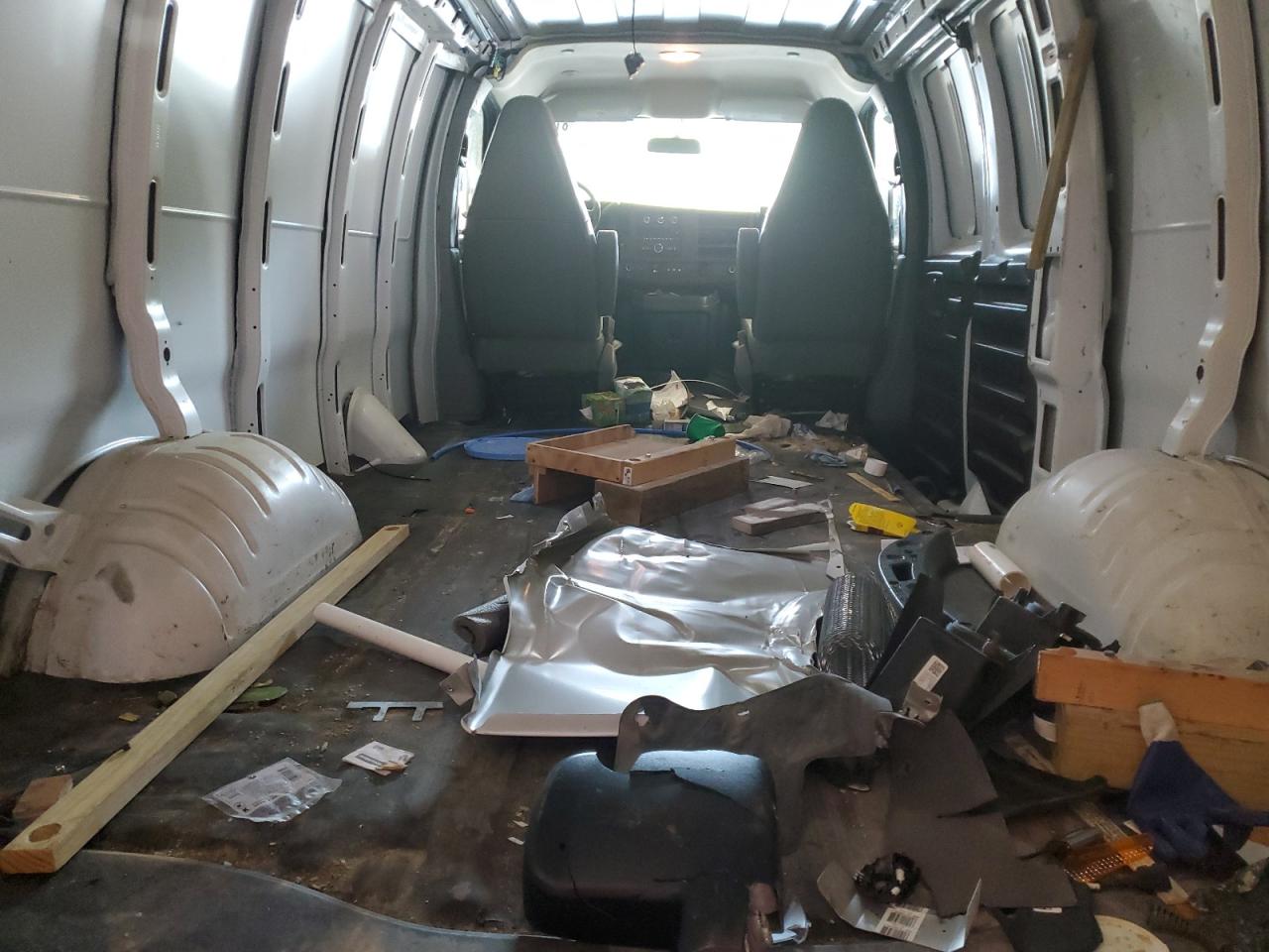 Lot #3311722228 2021 CHEV EXPRESS G2500