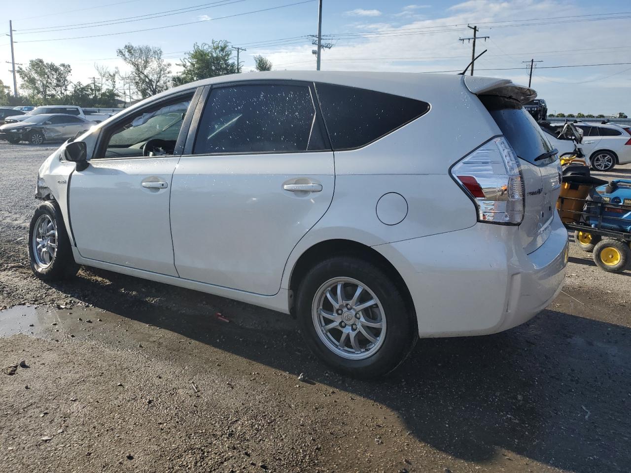 TOYOTA PRIUS V