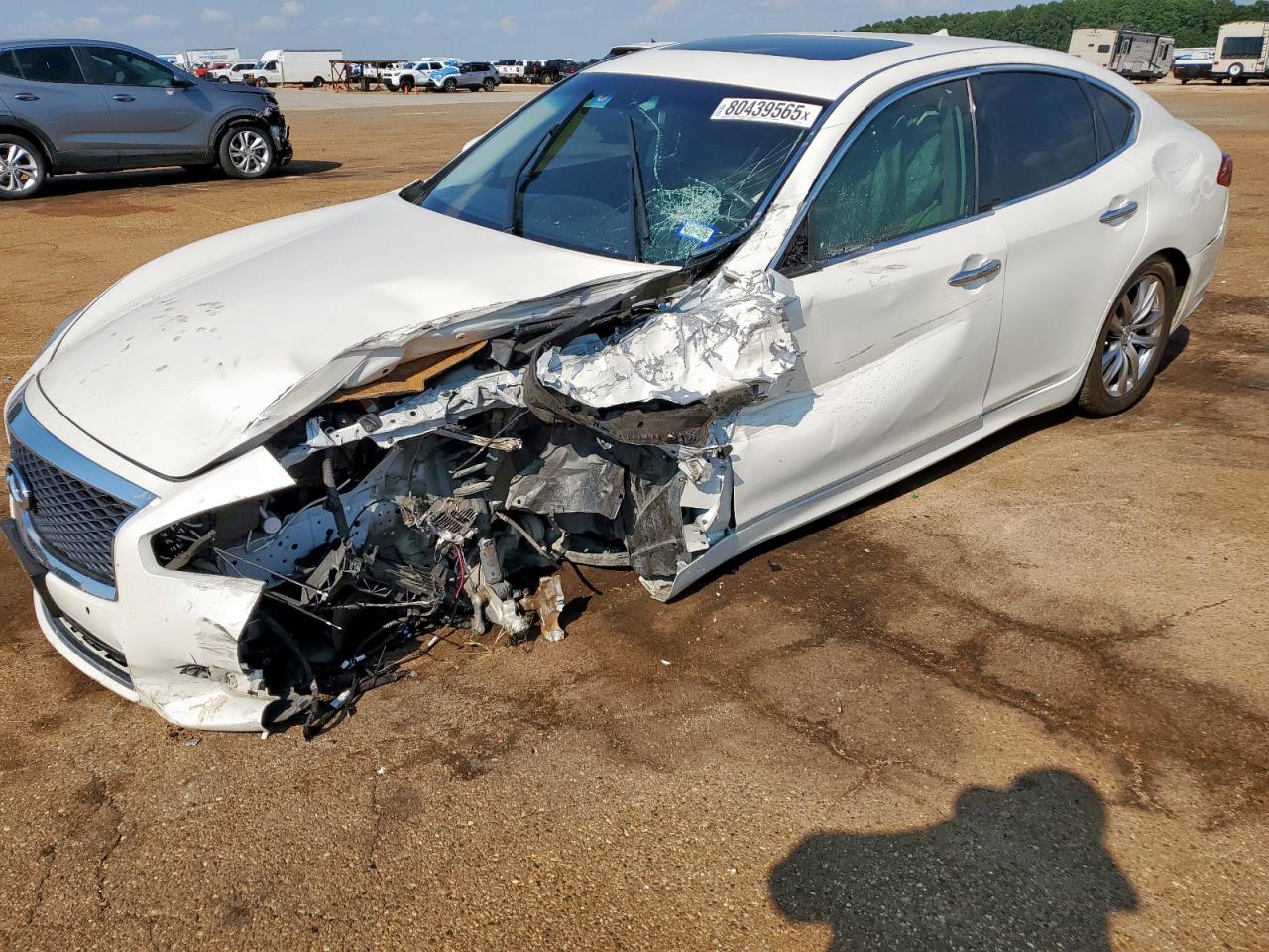 INFINITI Q70 3.7 LUXE