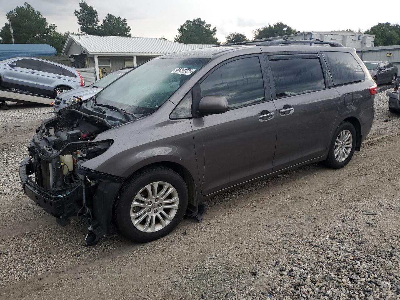TOYOTA SIENNA XLE
