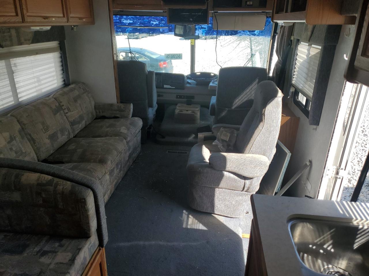 Lot #3298159294 2000 WINNEBAGO RV