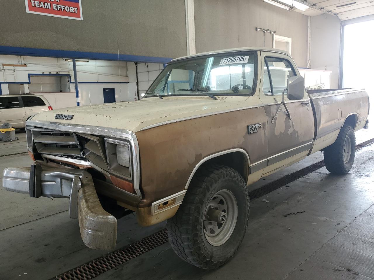 Lot #3318077365 1986 DODGE W-SERIES W