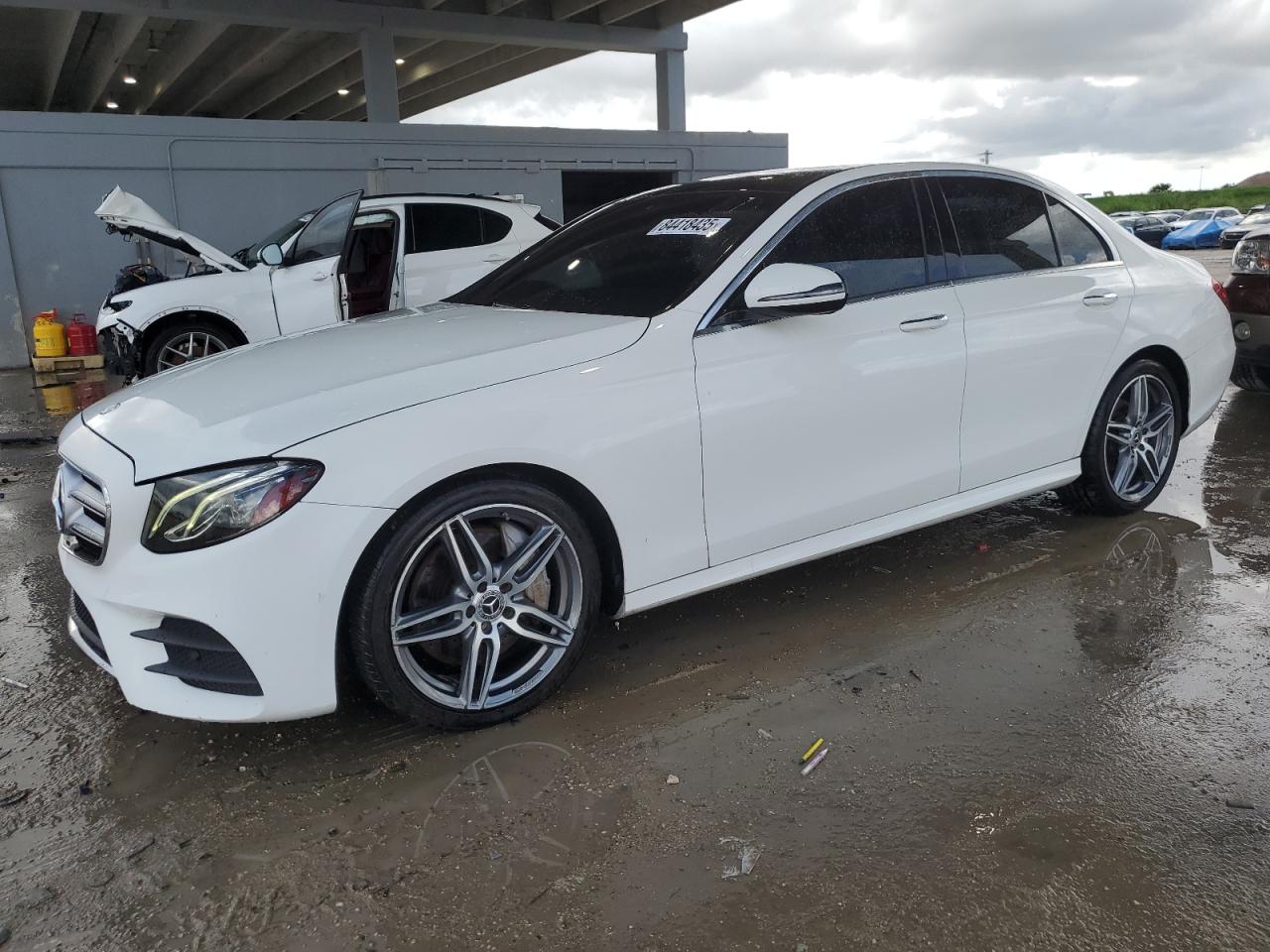 MERCEDES-BENZ E-CLASS 300