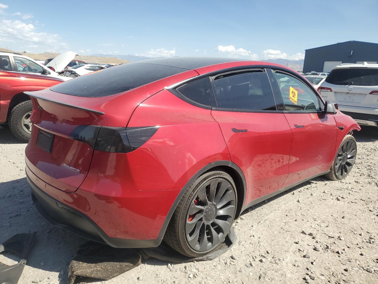 TESLA MODEL Y