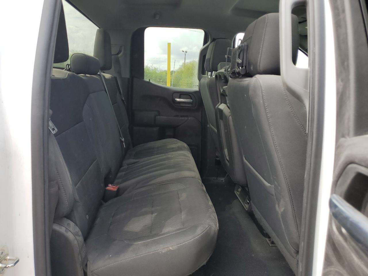 CHEVROLET SILVERADO C1500 LT