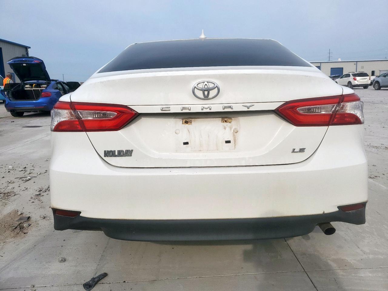 TOYOTA CAMRY LE