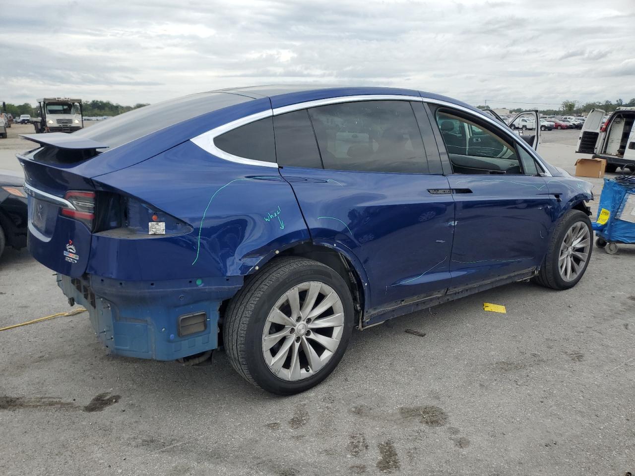 TESLA MODEL X