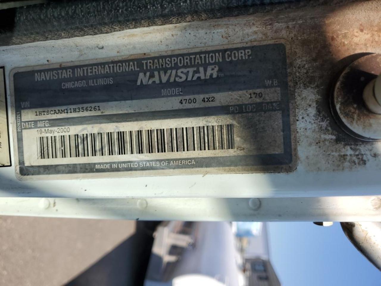 Lot #3273768406 2001 INTERNATIONAL 4000 4700