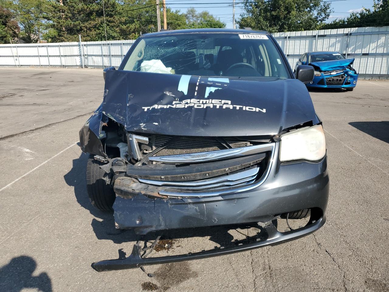 Lot #3309287616 2011 CHRYSLER TOWN & COU