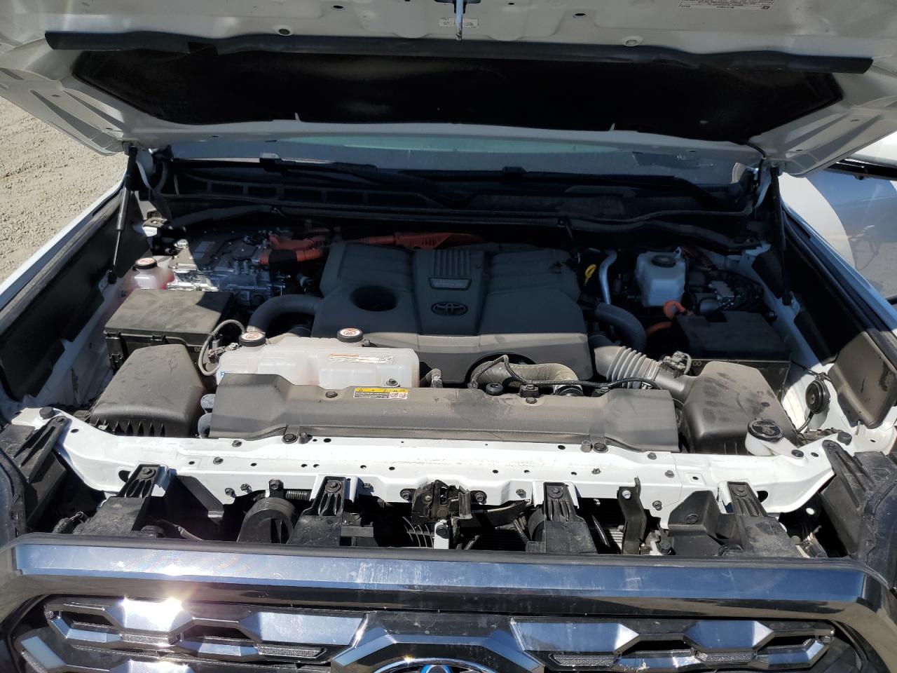 TOYOTA TUNDRA CREWMAX PLATINUM