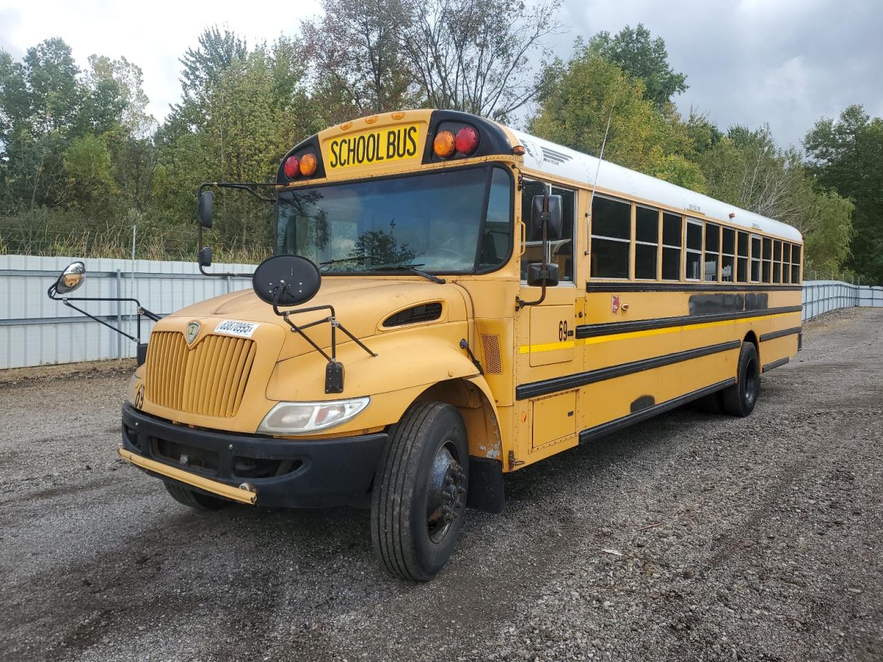 Lot #3268302077 2014 IC CORPORATION CE SERIES