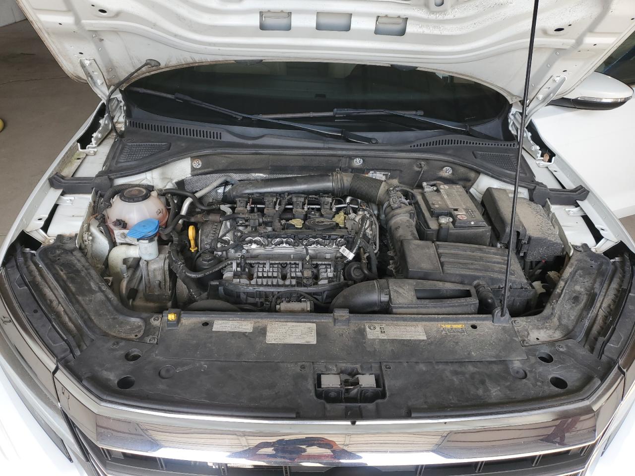 VOLKSWAGEN PASSAT SE