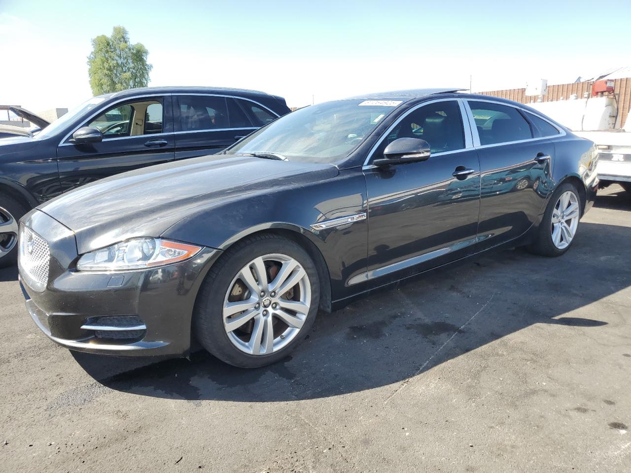 JAGUAR XJ PORTFOLIO