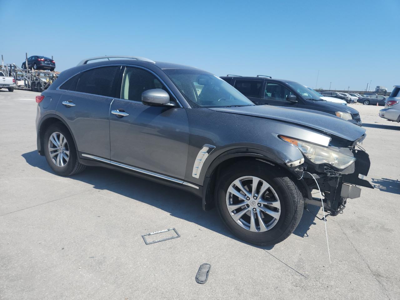 INFINITI QX70
