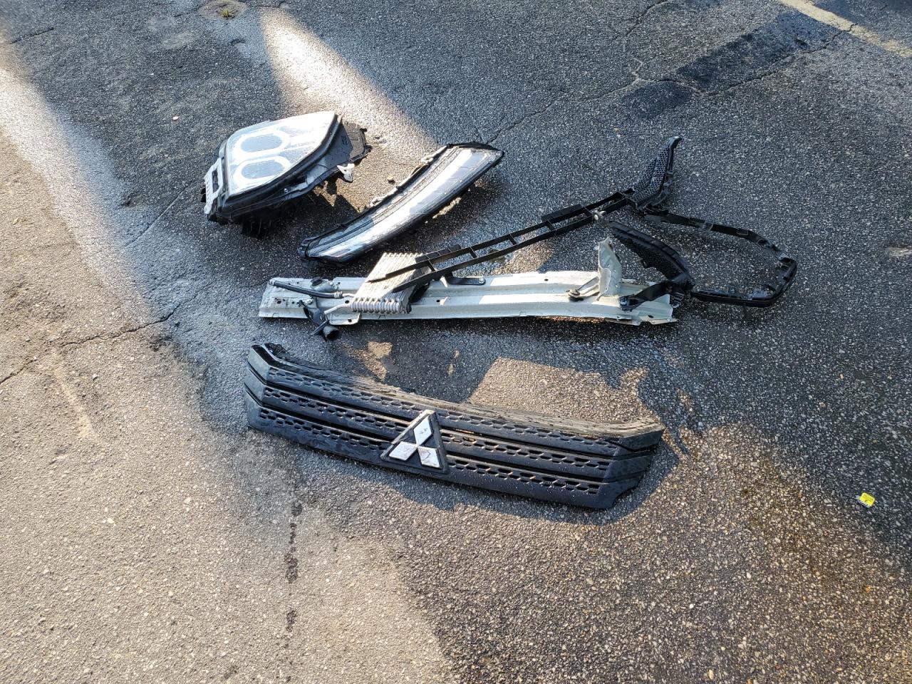 MITSUBISHI ECLIPSE SE