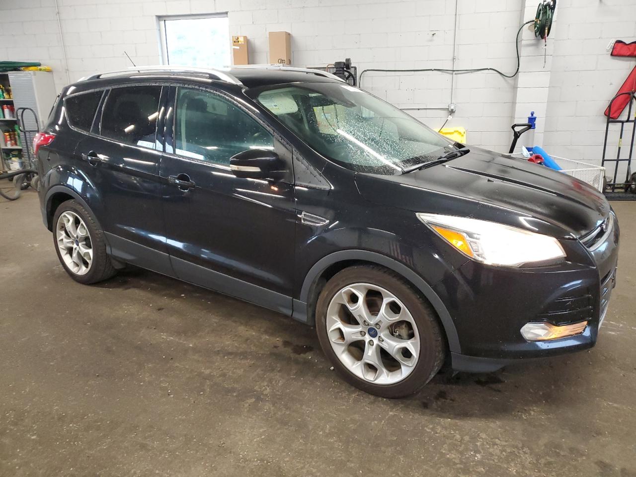 FORD ESCAPE TITANIUM