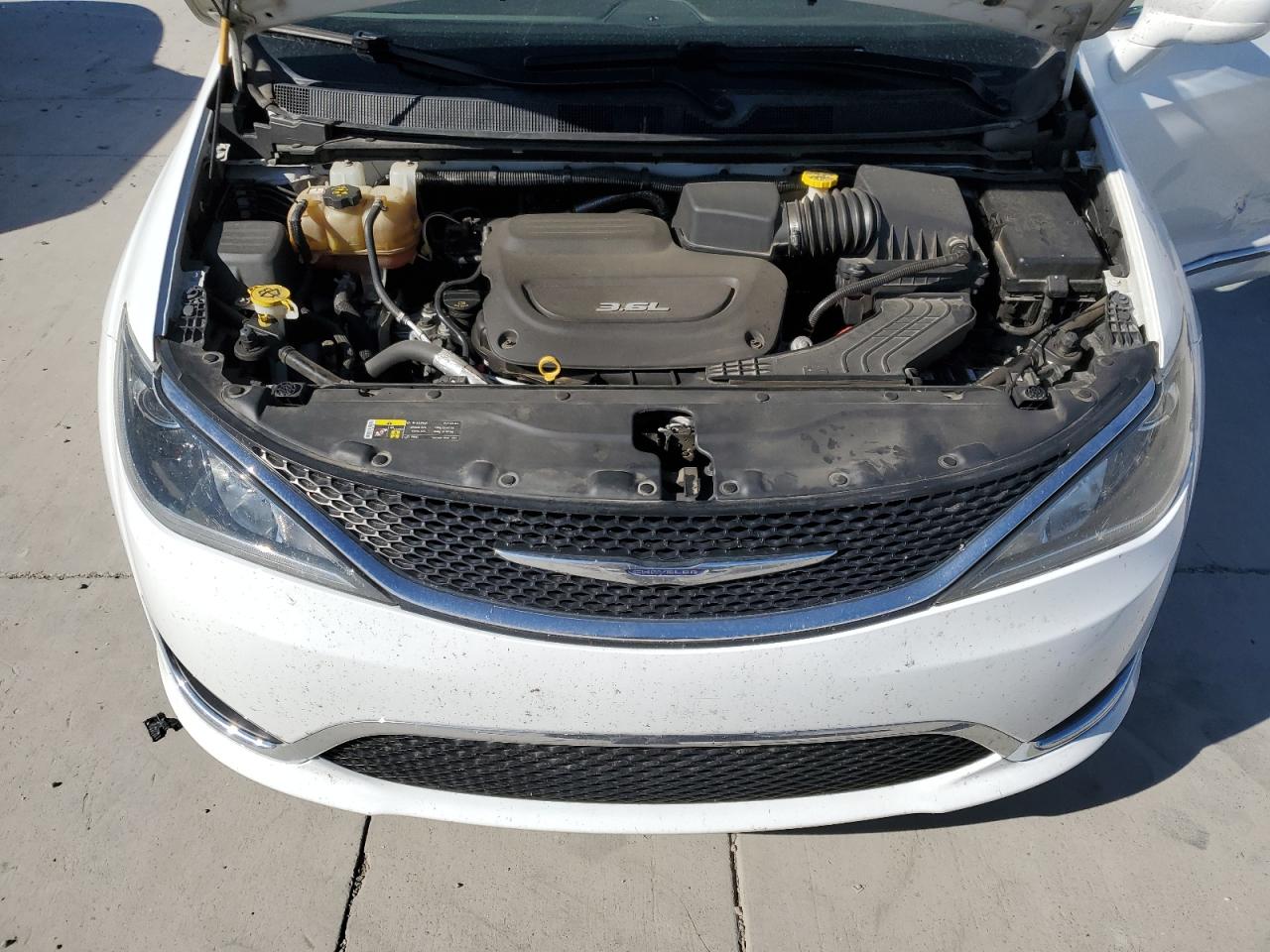 CHRYSLER PACIFICA TOURING L PLUS