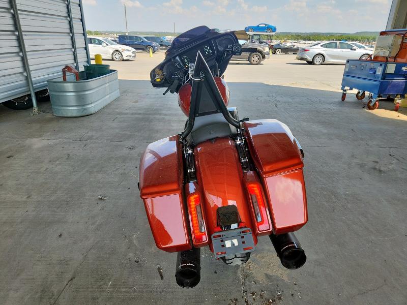 2024 HARLEY-DAVIDSON FLHX - 1HD1KB713RB627607